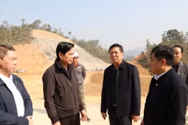 Cho các phương tiện lưu thông tạm trên cao tốc Hữu Nghị - Chi Lăng và Đồng Đăng - Trà Lĩnh trong dịp Tết