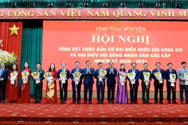 Thái Nguyên: Khen thưởng 90 tập thể, 247 cá nhân có thành tích xuất sắc trong tổ chức bầu cử
