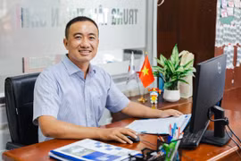 Học bạ điện tử: Khi 'liều thuốc minh bạch' đứng trước nguy cơ số hóa bệnh thành tích