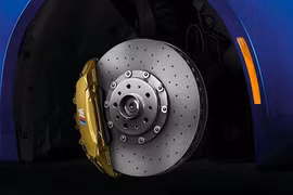Phanh gốm carbon thực sự đáng giá hay chỉ dành cho xe hiệu suất cao?