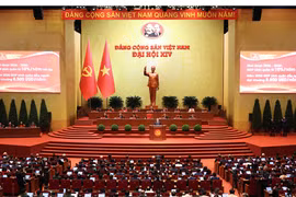 Vững bước dưới cờ Đảng