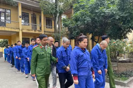 Hưng Yên: Triệt phá đường dây lừa đảo, đánh bạc trực tuyến 9.300 tỉ đồng, bắt giữ 35 đối tượng
