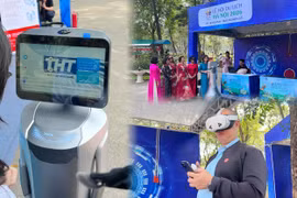 Robot, AI và VR360 hút khách tại Lễ hội Du lịch Hà Nội 2026