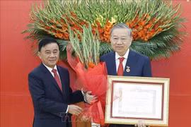 Lễ trao Huy hiệu 45 năm tuổi Đảng tặng Tổng Bí thư Tô Lâm