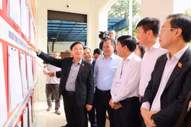 Phó Chủ tịch Quốc hội Nguyễn Khắc Định kiểm tra công tác chuẩn bị bầu cử tại Ninh Bình