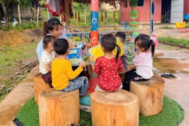 Cô giáo 10X mang hơi thở lớp học vùng biên Nậm Sin đến nghị trường Quốc hội