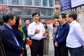 Bí thư Hà Nội yêu cầu địa phương giải phóng mặt bằng đến đâu gọn gàng đến đó