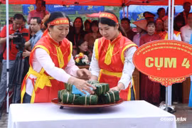Sôi nổi Hội thi gói, nấu bánh chưng, giã bánh giầy dâng Vua Hùng năm 2026
