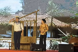 Nhà hát Kịch Hà Nội biểu diễn nghệ thuật chào mừng ngày hội bầu cử