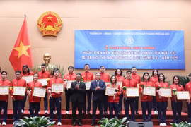 Hà Nội khen thưởng các huấn luyện viên, vận động viên đạt thành tích cao tại SEA Games 33