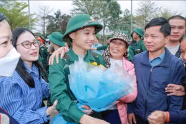 Thanh Hóa: Hàng nghìn thanh niên hăng hái lên đường nhập ngũ