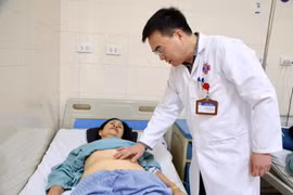 Lần đầu tại Việt Nam điều trị ung thư tử cung không để lại sẹo mổ