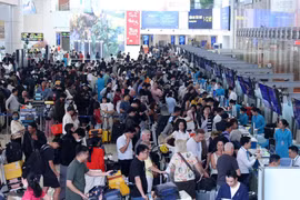 Hơn 9 triệu lượt khách qua cảng hàng không quốc tế Nội Bài