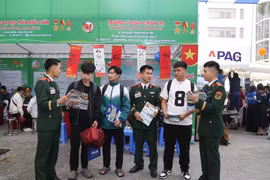 Nhiều trường quân đội 'nói không' với thí sinh cận thị, siết chặt tiêu chuẩn sức khỏe