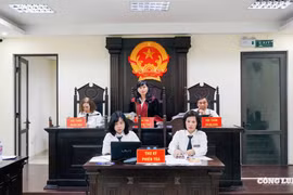 Cựu hiệu trưởng ở Hà Nội nói 'bị truy tố oan' trước cáo buộc thu 15.000 đồng/tiết học thêm