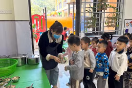 Nỗ lực đưa trường mầm non vùng khó đạt chuẩn quốc gia