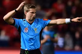 Bán kết U23 châu Á: Ông Alexander King bắt chính, U23 Việt Nam mừng thầm?