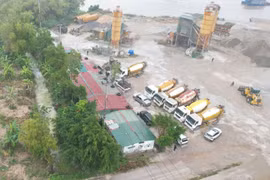 Ninh Bình: Khởi tố Trạm trưởng bê tông đổ hơn 113 tấn chất thải ra môi trường