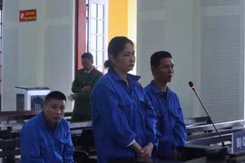 Trượt dài trong “vũng lầy” ma túy