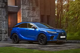 Loạt xe hạng sang Lexus hybrid giảm giá cao nhất 330 triệu đồng