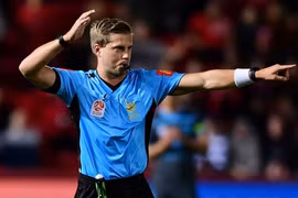 Trọng tài người Australia điều khiển trận đấu giữa U23 Việt Nam - U23 Saudi Arabia