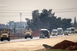 Mỹ hoàn tất chuyển giao hơn 5.700 tù nhân IS từ Syria sang Iraq