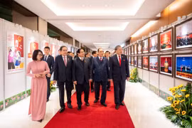 Lãnh đạo Đảng, Nhà nước, đại biểu Quốc hội tham quan Triển lãm 'Quốc hội Việt Nam - 80 năm đồng hành cùng dân tộc'