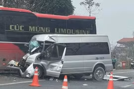 Lạng Sơn: Va chạm hai xe khách trên Quốc lộ 1, nhiều người thương vong