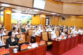 Lạng Sơn: Thông qua 12 nghị quyết quan trọng tại kỳ họp chuyên đề