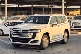 Toyota Land Cruiser hybrid nhận cọc tại Việt Nam, giá dự kiến gần 5 tỷ đồng