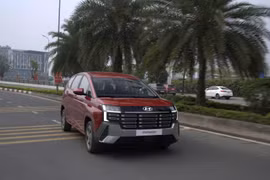 Hyundai Stargazer 2026 lộ diện lăn bánh trên đường trước ngày ra mắt