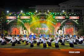 Rực rỡ Lễ hội đường phố "Thanh âm nguồn cội": Đánh thức không gian di sản miền Đất Tổ