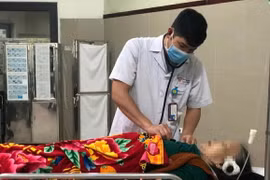 Lạng Sơn: Cấp cứu kịp thời 2 trường hợp sốc phản vệ nặng do tự ý truyền dịch tại nhà