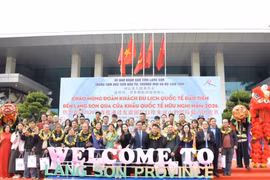 Lạng Sơn: Đón đoàn khách quốc tế đầu tiên qua Cửa khẩu Hữu Nghị, khởi động du lịch năm 2026