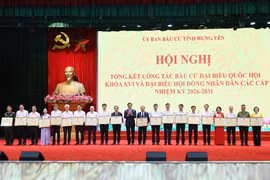 Hưng Yên khen thưởng 475 tập thể, cá nhân xuất sắc trong công tác bầu cử