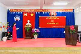 Bài 2: Khó khăn trong công tác tạo nguồn phát triển đảng viên mới
