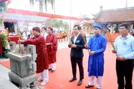 Về nơi phát tích Thánh Tản Viên: Linh thiêng Lễ hội đền Lăng Sương năm 2026