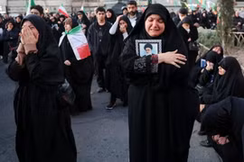Người dân Iran tiếc thương ông Khamenei, tổ chức quốc tang 40 ngày