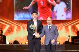 Đình Bắc đoạt giải ‘Gương mặt trẻ thể thao’ tại Giải thưởng Cống hiến 2026