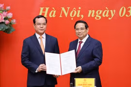 Trao quyết định điều động, bổ nhiệm ông Nguyễn Đình Khang giữ chức Thứ trưởng thường trực Bộ Dân tộc và Tôn giáo