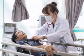 Người bệnh trăn trở trước câu hỏi: 'Bác sĩ học ở đâu?' khi 50% đào tạo thuộc khối tư thục