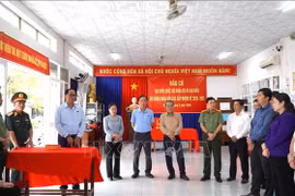 Phó Chủ tịch Quốc hội Trần Quang Phương kiểm tra công tác chuẩn bị bầu cử tại An Giang