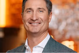 CEO Starbucks tung chiến lược thay đổi lớn để kéo khách hàng trở lại