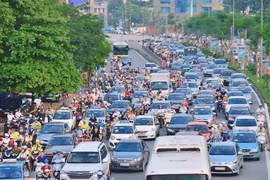 Giao thông Hà Nội sáng 25/2: Vành đai 3 và Cầu Trắng ùn dài
