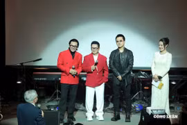 Quả Dưa Hấu tái hợp sau gần 30 năm với live-concert 'Bản Ghi Nhớ' tại Hà Nội