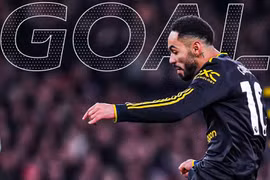 MU thắng Arsenal 3-2: Sai lầm trả giá, siêu phẩm định đoạt