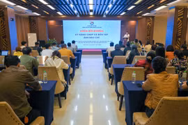 Hơn 40 phóng viên tham gia lớp bồi dưỡng ảnh báo chí tại Điện Biên