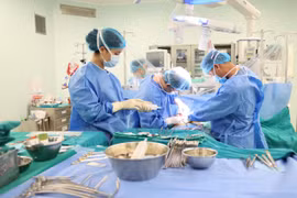 27 Tết Bính Ngọ - ca ghép gan cấp cứu cứu sống người bệnh