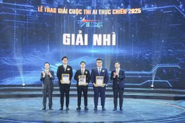 CMC ATI &amp; C-OpenAI giành Giải Nhì “AI Thực chiến” 2025: Khi AI Make in Vietnam đi vào bài toán giáo dục thực tiễn