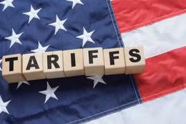 Thị trường Châu Á ‘khó xử’ trước thuế quan 10% mới của Tổng thống Donald Trump